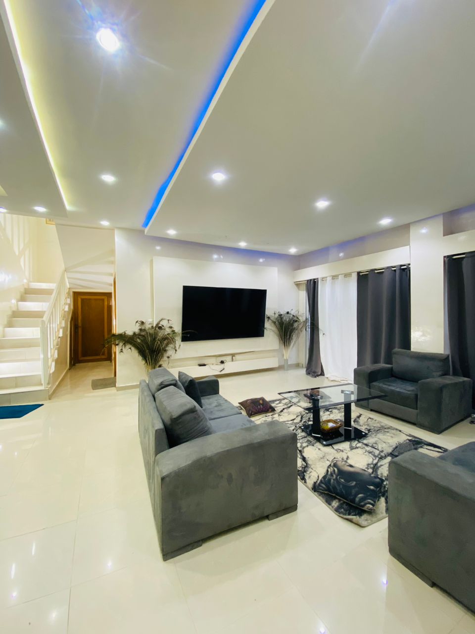 Séjour moderne de la villa côté safari à Saly