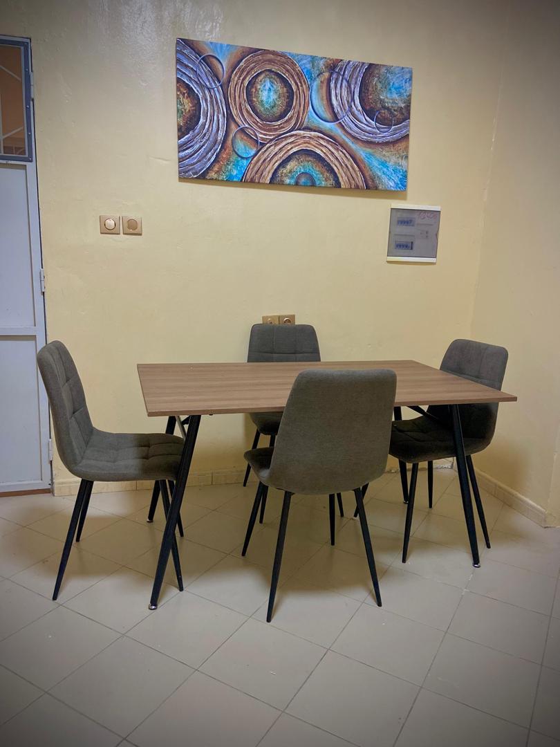 Salle à manger de l'appartement à Médine extension