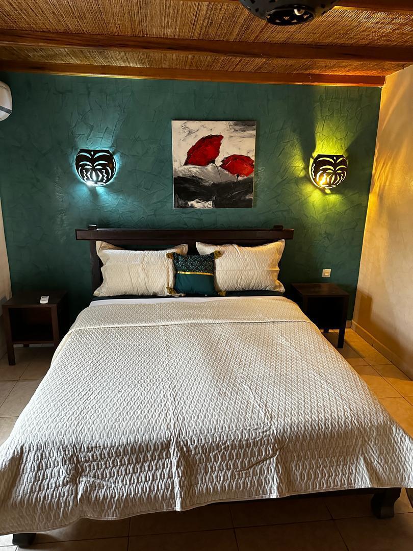 Chambre de la villa à Saly Joseph
